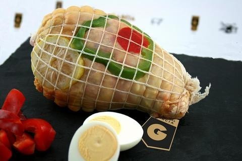 Zanca de pollo rellena